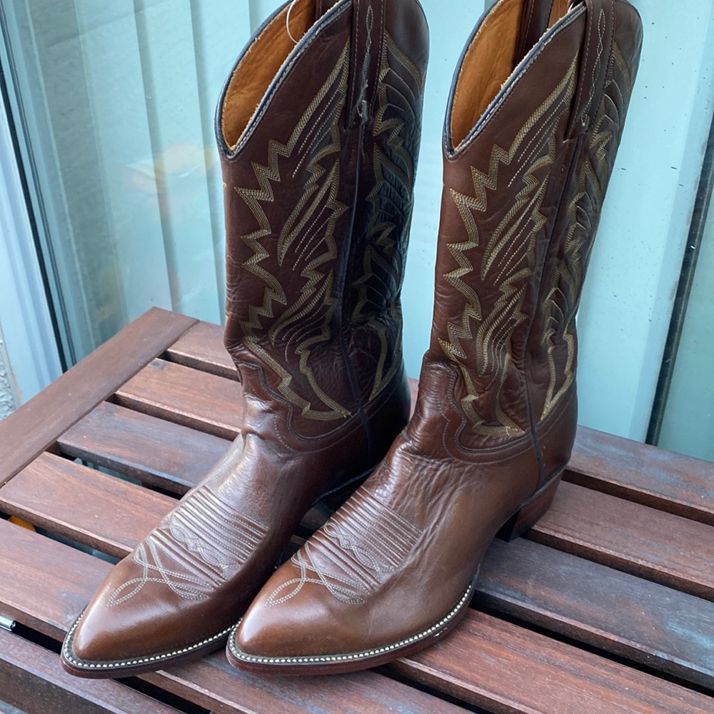 J.Chisholm Men’s Vintage western boots, size 8 1/2, Brown